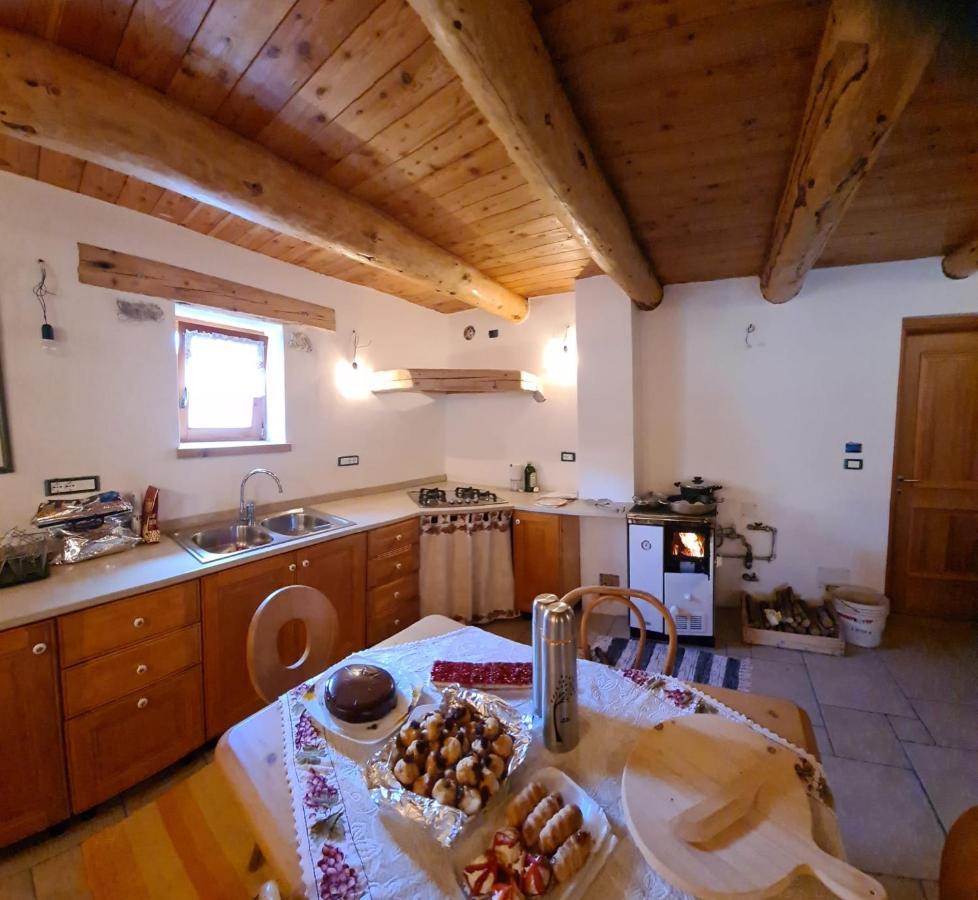 Baita Pra Petina Pale di San Martino Siror Bagian luar foto