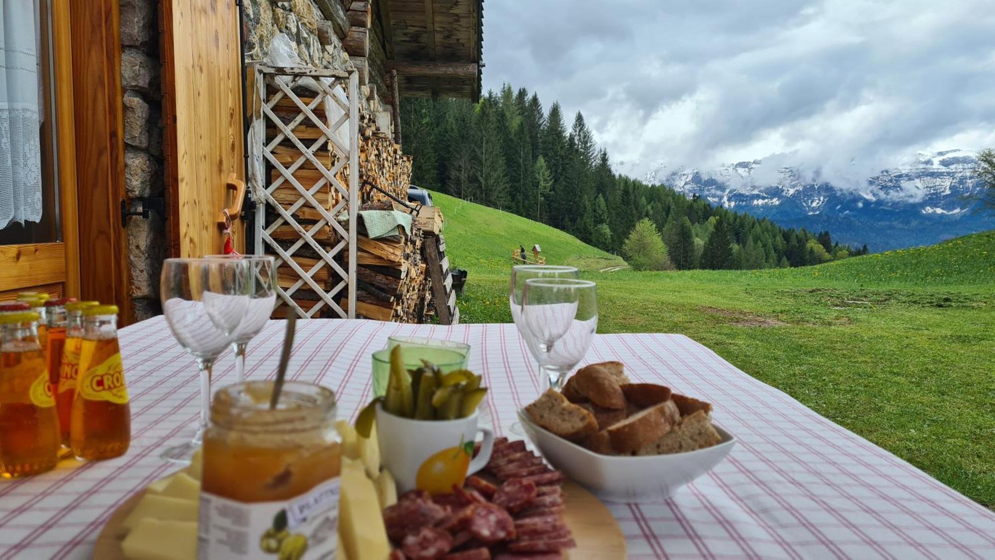Baita Pra Petina Pale di San Martino Siror Bagian luar foto